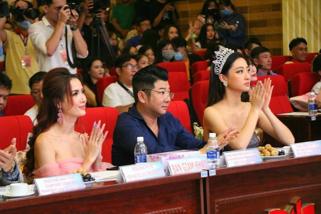 Lung linh nhan sắc nữ sinh viên “Hoa khôi ĐH Nam Cần Thơ 2020” ảnh 2
