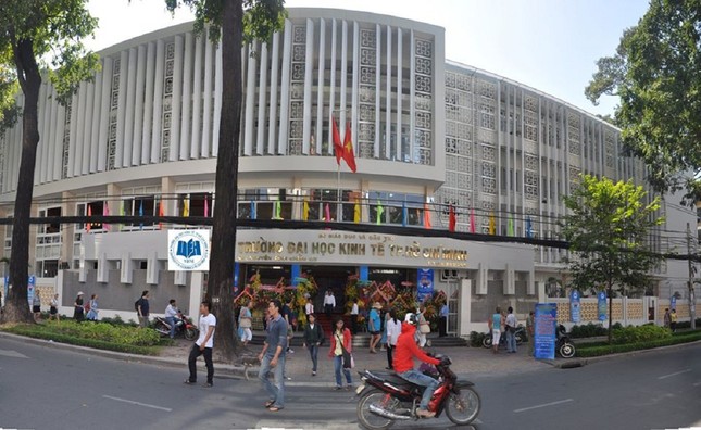 Sinh viên trường ĐH Kinh tế TP. HCM được nghỉ học 7 ngày để phòng dịch COVID-19 ảnh 1