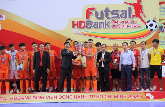 Trường ĐH Nông Lâm TP. HCM vô địch giải Futsal Sinh viên TP. HCM 2020 ảnh 1