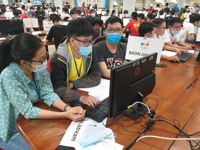 Kết thúc Olympic Tin học sinh viên toàn quốc 2020 ảnh 1