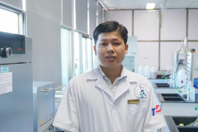 Qủa Cầu Vàng của Tiến sĩ 30 tuổi ảnh 2