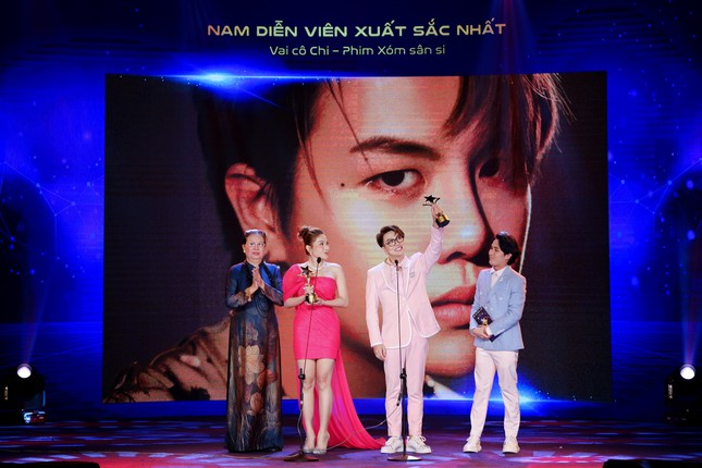 Chi Pu, Lãnh Thanh lần đầu chạm cúp “Ngôi Sao Xanh“ ảnh 5