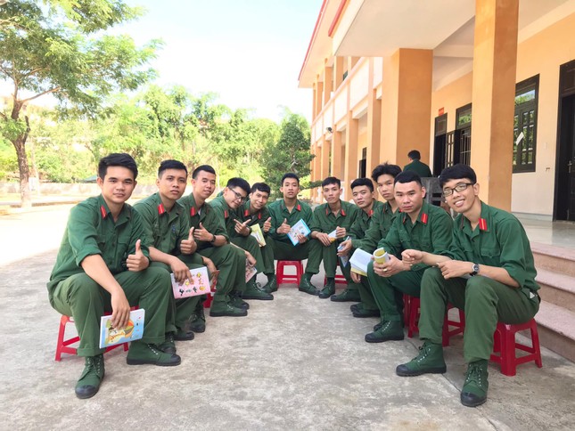 22 cử nhân trường ĐH Bách khoa (ĐH Đà Nẵng) thành Sĩ quan dự bị. ảnh 2