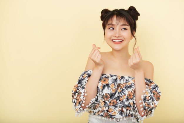 Gợi cảm không phải là “hở trước trống sau”, đôi khi các nàng chỉ cần như này là đủ ảnh 2