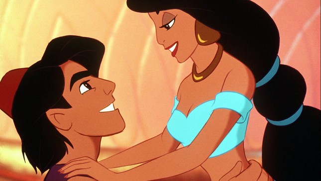 Lọ lem - công chúa "rắc thính" giỏi nhất Disney vs Ariel - cô gái yêu đơn phương ngây ngô ảnh 5