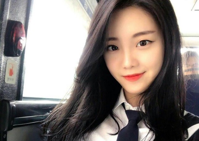 Học make-up từ tiếp viên hàng không “lợi hại” hơn chuyên gia vạn lần: Rẻ mà đẹp “bất chấp“ ảnh 2