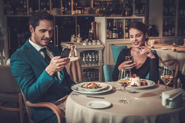 Buổi hẹn hò đầu tiên chỉ nên kéo dài 57 phút, tại sao không phải là 2 tiếng hay hơn nhỉ? ảnh 1