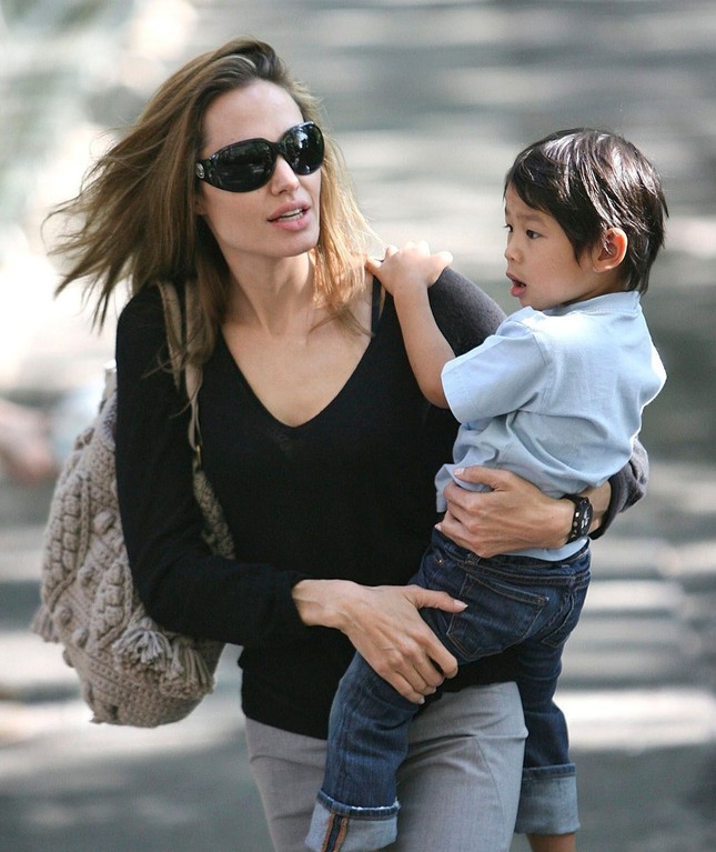 Pax Thiên-con trai gốc Việt của Angelina Jolie chững chạc ở tuổi 15 ảnh 1