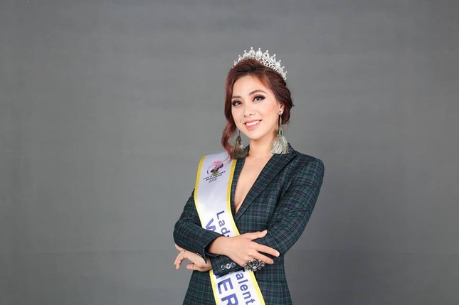 Nhìn lại sự nghiệp của Lan Trinh khi còn cộng tác cùng ông bầu Hoàng Vũ ảnh 5