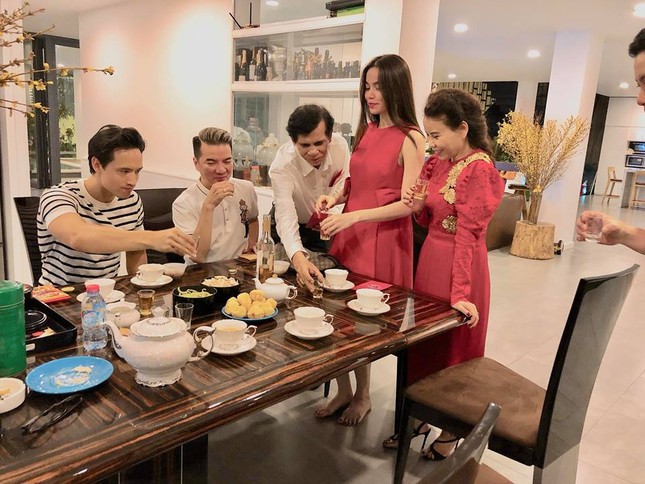 Lộ ảnh Kim Lý cùng đón Tết trong nhà, Hồ Ngọc Hà nói gì? ảnh 10
