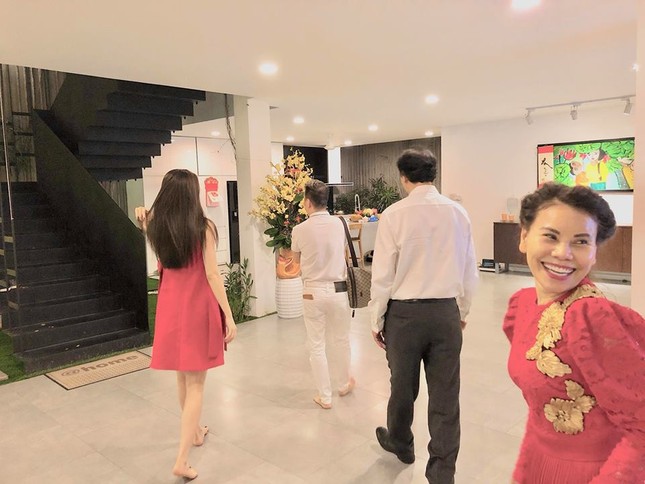 Lộ ảnh Kim Lý cùng đón Tết trong nhà, Hồ Ngọc Hà nói gì? ảnh 4