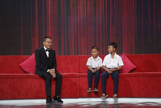 MC Lại Văn Sâm bất ngờ trở lại sóng VTV sau nghỉ hưu ảnh 1