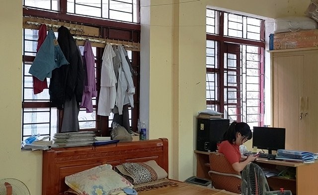 Ngôi trường suốt 3 năm thầy trò không có chỗ đi vệ sinh ảnh 3