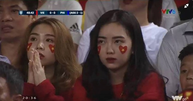 Hotgirl Nhật Lê ‘quẩy' trên sân, Quang Hải nói gì về bạn gái? ảnh 4