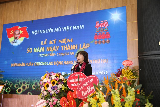 Tặng 1000 điện thoại '9999 hy vọng' giúp người khiếm thị ‘nhìn thấy cả thế giới’ ảnh 3