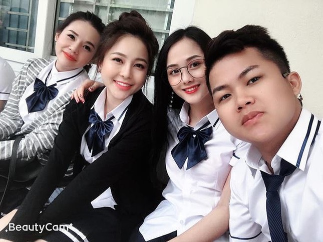 Showbiz 17/4: Bị nghi ‘đá xéo’ Đông Nhi, Lệ Quyên nói gì? ảnh 6