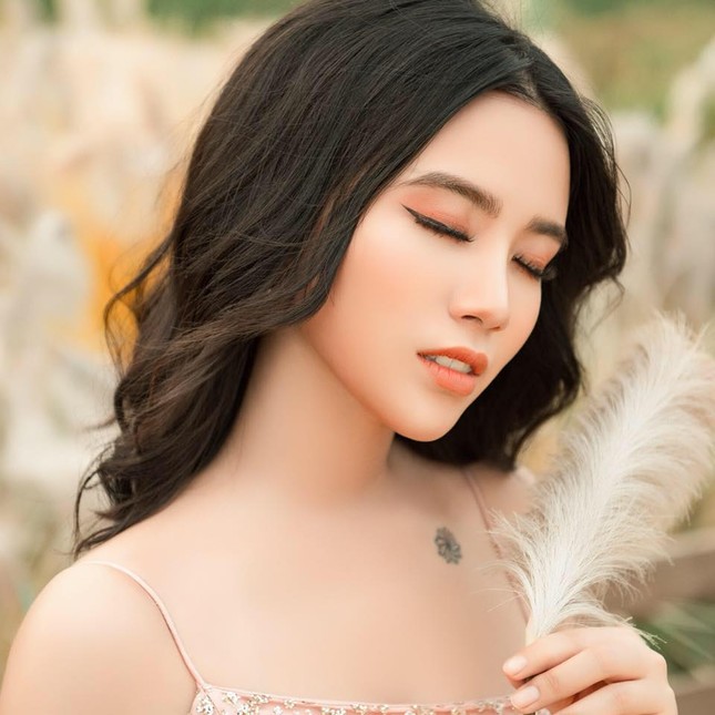 Linh Miu tung ảnh tình tứ với bạn trai thiếu gia Hà thành kém 2 tuổi ảnh 4