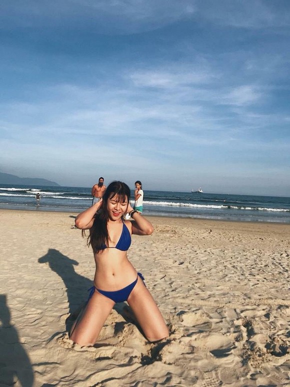 Bạn gái hotgirl của Lâm Tây được báo Thái Lan khen xinh đẹp và gợi cảm ảnh 3