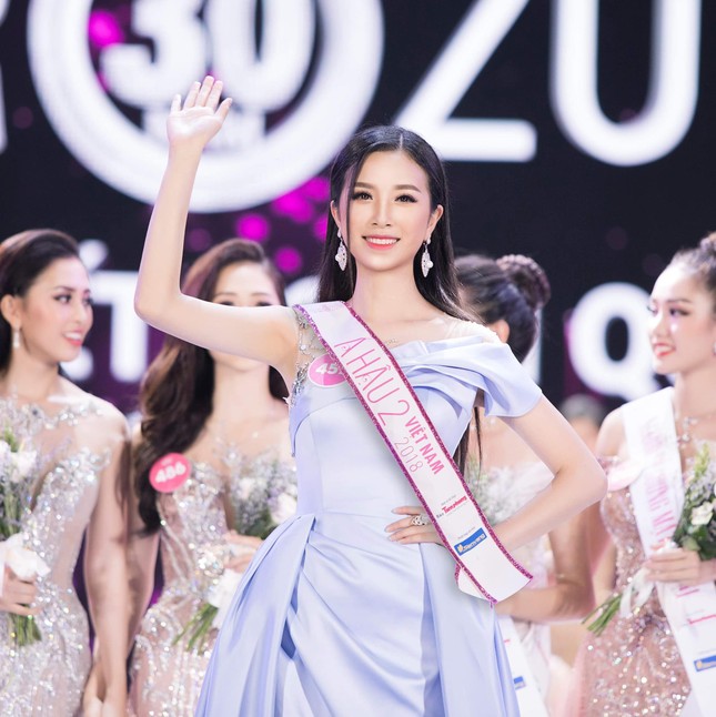 Sau 2 năm nhiệm kỳ, á hậu Thúy An vẫn nhớ nguyên vẹn cảm xúc lo âu đến vỡ oà ảnh 3