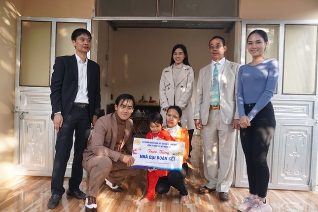 Những hình ảnh mới bình dị, đáng yêu của Hoa hậu Đỗ Thị Hà ở quê nhà ảnh 5