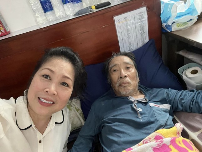 Đạo diễn 'Trong nhà ngoài phố', 'Táo quân' qua đời ảnh 1