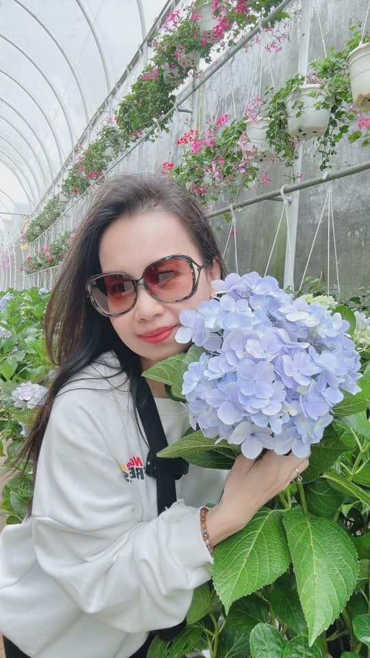 Ca sĩ Cẩm Ly ở tuổi 53 ảnh 5