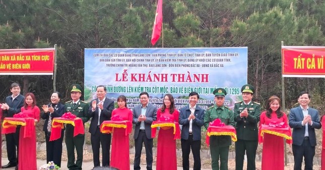 Khánh thành, bàn giao nhiều đường tuần tra biên giới ở Lạng Sơn ảnh 1