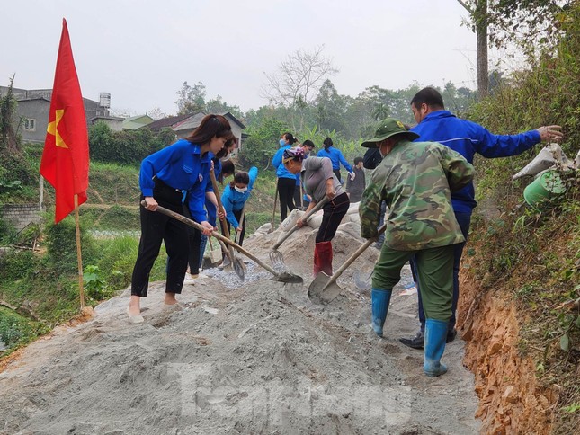 Tuổi trẻ xứ Lạng hào hứng chung tay xây dựng nông thôn mới ảnh 8