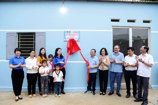 Khánh thành, bàn giao nhà Khăn quàng đỏ cho trò nghèo xứ Lạng ảnh 1