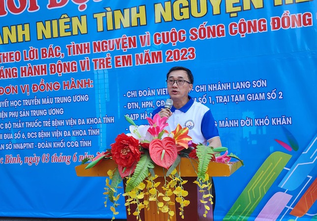 Ngày hội Thầy thuốc trẻ làm theo lời Bác, tình nguyện vì sức khoẻ cộng đồng ở biên giới Lạng Sơn ảnh 1