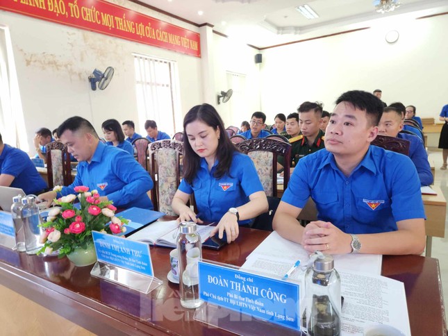 Tôn vinh thủ lĩnh áo xanh trên tuyến đầu Tổ quốc ảnh 7
