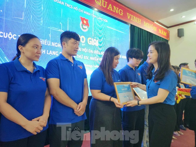 Tôn vinh thủ lĩnh áo xanh trên tuyến đầu Tổ quốc ảnh 6