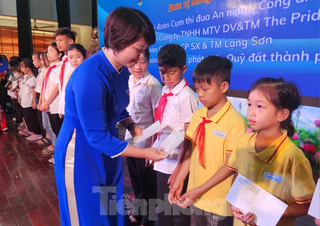 Chung tay bảo vệ, chăm sóc trẻ em ảnh 4