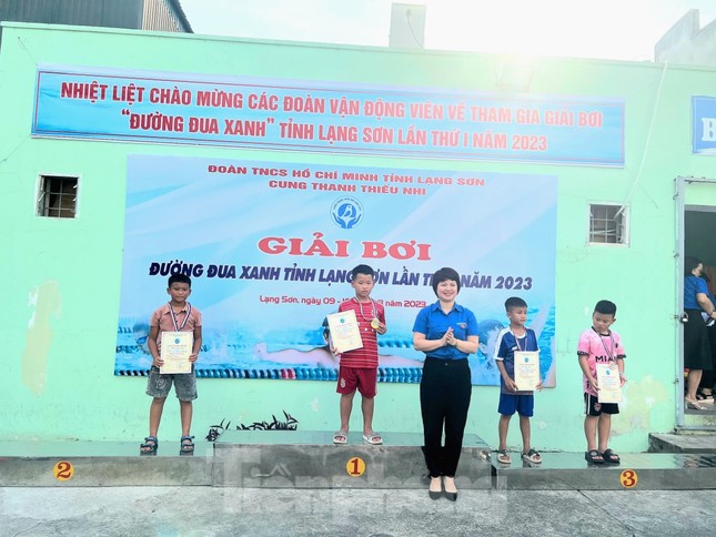Chung tay bảo vệ, chăm sóc trẻ em ảnh 5