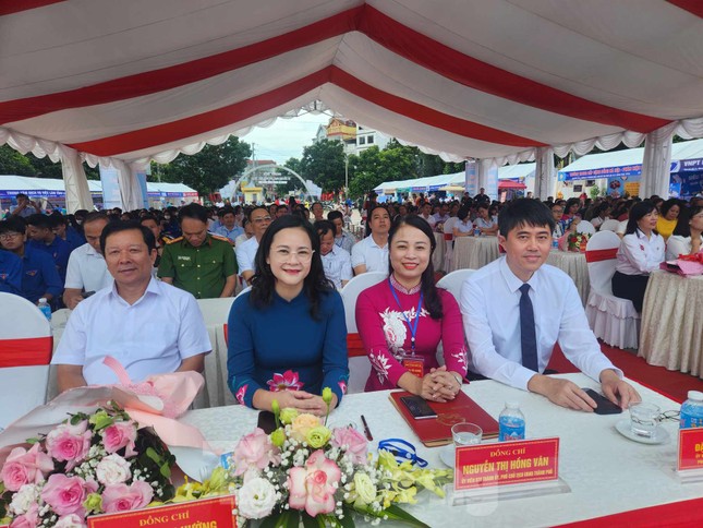 Tuyển dụng việc làm, du học thu hút giới trẻ xứ Lạng ảnh 5