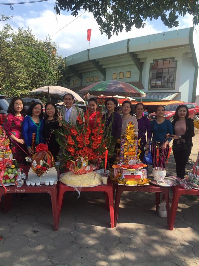 Bày hàng trăm mâm cỗ đón đoàn rước kiệu ở Lạng Sơn ảnh 1