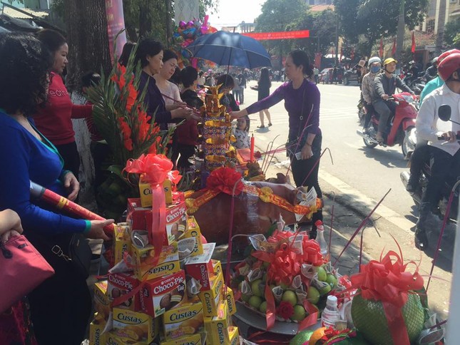 Bày hàng trăm mâm cỗ đón đoàn rước kiệu ở Lạng Sơn ảnh 2