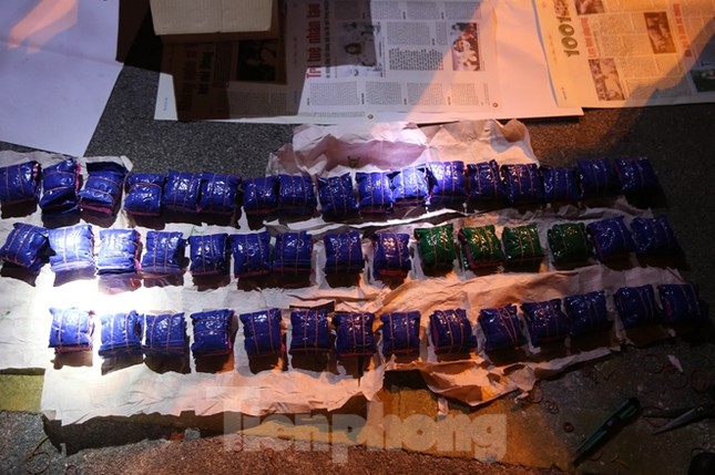 Chặt đứt mắt xích trong đường dây mua bán hàng nghìn bánh heroin ảnh 1