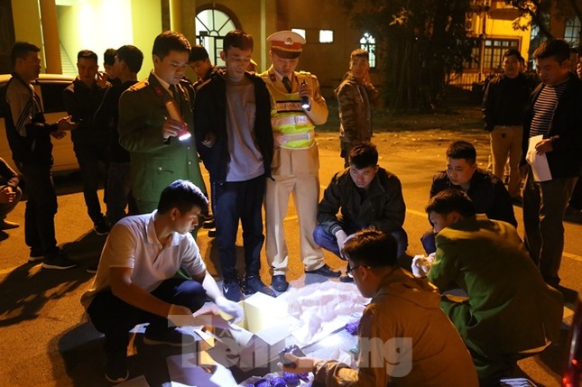 Chặt đứt mắt xích trong đường dây mua bán hàng nghìn bánh heroin ảnh 2