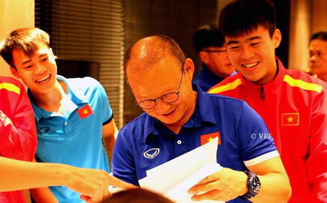 Trước khi trở thành huấn luyện viên của đội tuyển bóng đá quốc gia Việt Nam, huấn luyện viên Park Hang Seo đã từng dẫn dắt những đội tuyển nào?