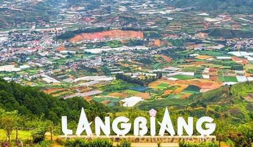 Đỉnh núi nào được mệnh danh là nóc nhà của Đà Lạt?
