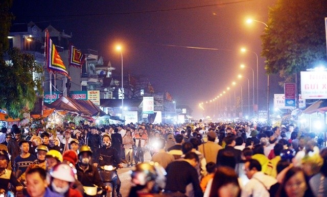 Chợ nào ở Nam Định cả năm chỉ họp một lần?