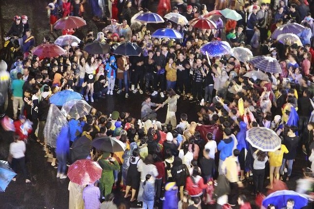 Pháo hoa rực sáng đón năm mới 2020 ảnh 57