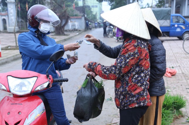 Phiên chợ bán lúa non hiếm có chỉ họp ít ngày rồi tự tan ảnh 11