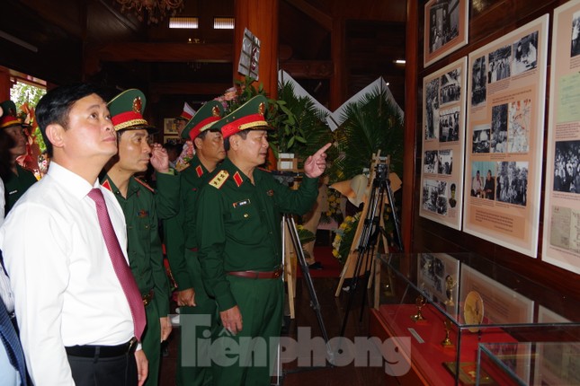 Quân ủy Trung ương, Bộ Quốc phòng dâng hương tưởng niệm 110 năm ngày sinh Đại tướng Chu Huy Mân ảnh 3