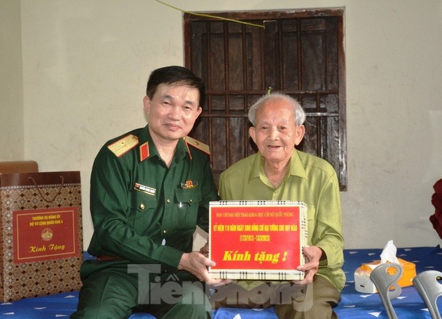 Quân ủy Trung ương, Bộ Quốc phòng dâng hương tưởng niệm 110 năm ngày sinh Đại tướng Chu Huy Mân ảnh 5