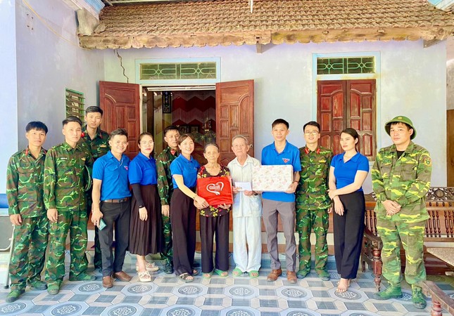 Hơn 8.000 đoàn viên, thanh niên Nghệ An ra quân cao điểm Chiến dịch Hành quân xanh ảnh 16