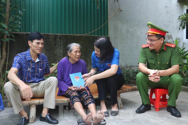 Hơn 8.000 đoàn viên, thanh niên Nghệ An ra quân cao điểm Chiến dịch Hành quân xanh ảnh 15