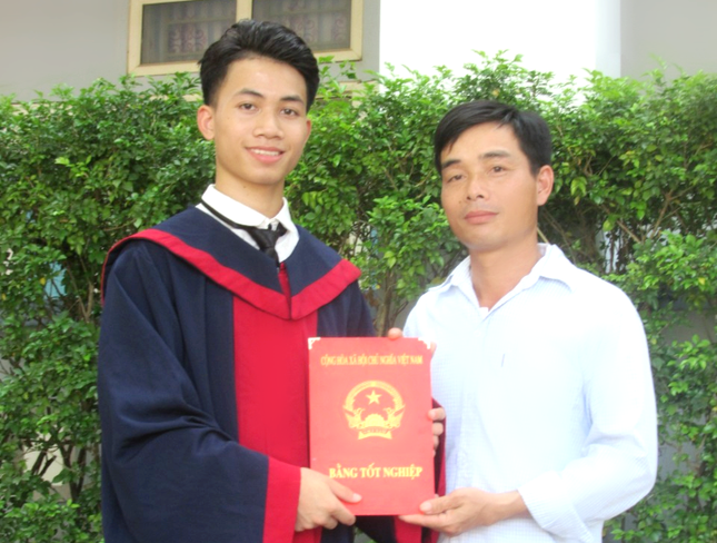 Nam sinh dân tộc Thái và hành trình thành thủ khoa khối C ảnh 1