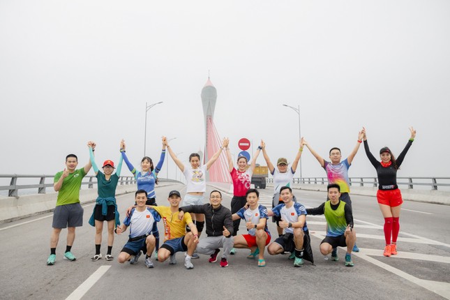 4.000 vận động viên tham gia giải chạy marathon 'Về miền Ví Giặm' ảnh 3